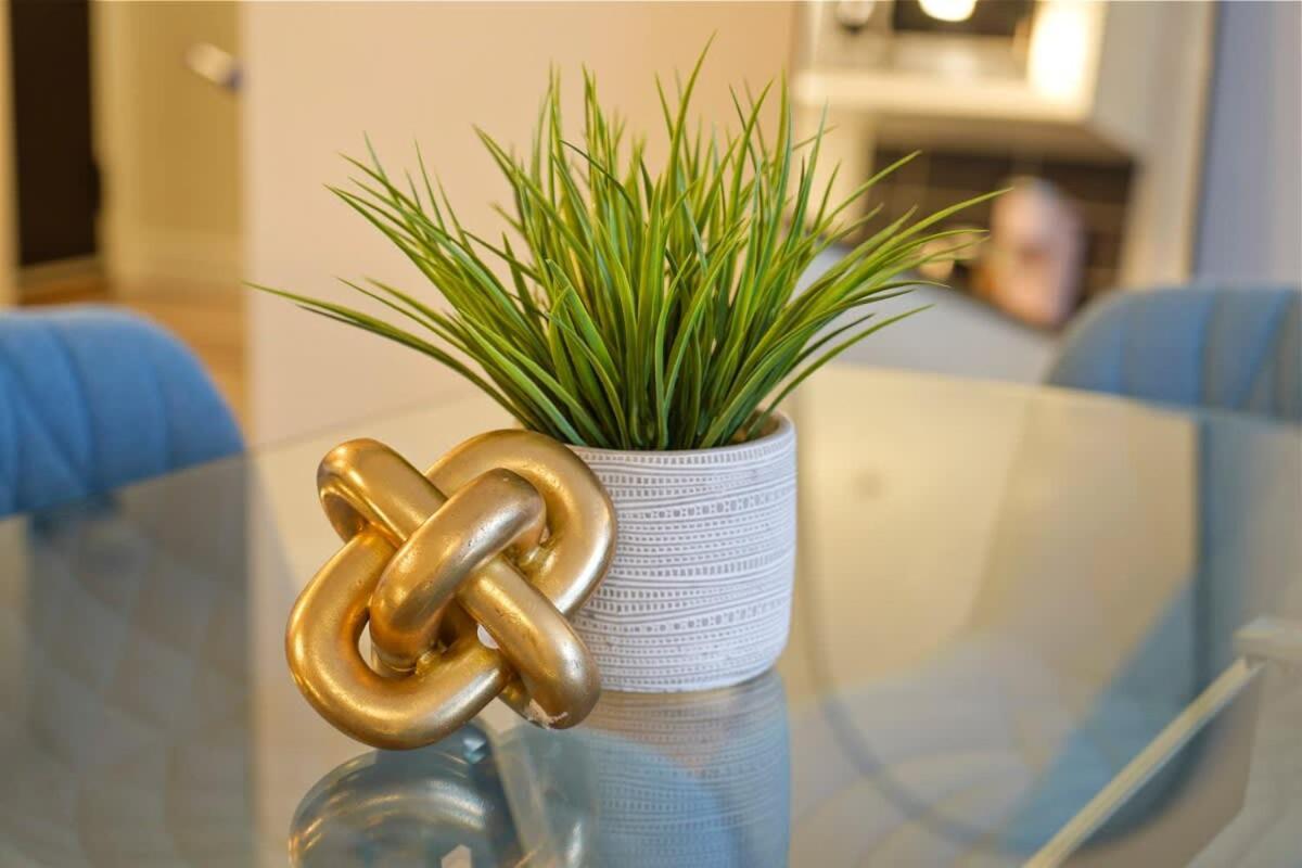 Dazzling Condo By Stadium Downtown With Free Parking 밴쿠버 외부 사진
