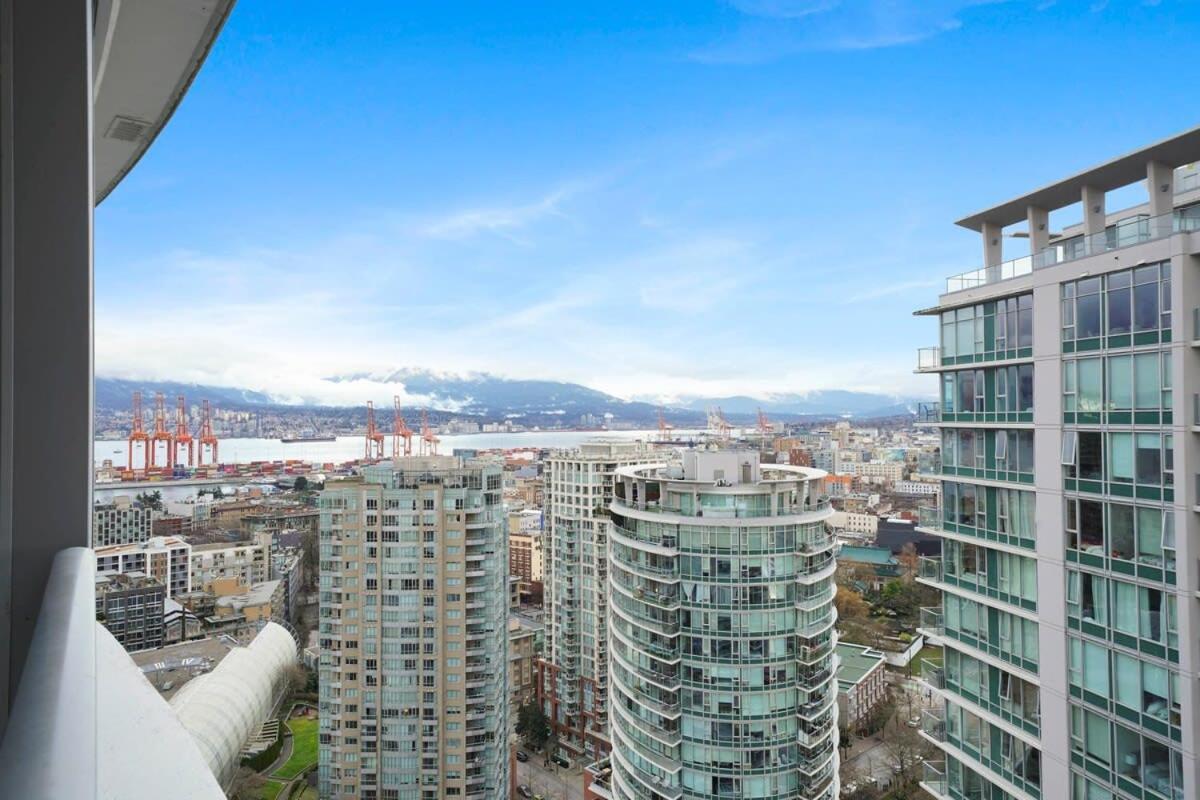 Dazzling Condo By Stadium Downtown With Free Parking 밴쿠버 외부 사진